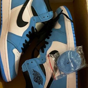 Jordan 1 - University Blue
